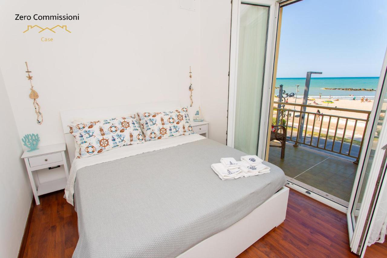 Montesilvano Marina Palm Beach House - Vista Mare מראה חיצוני תמונה