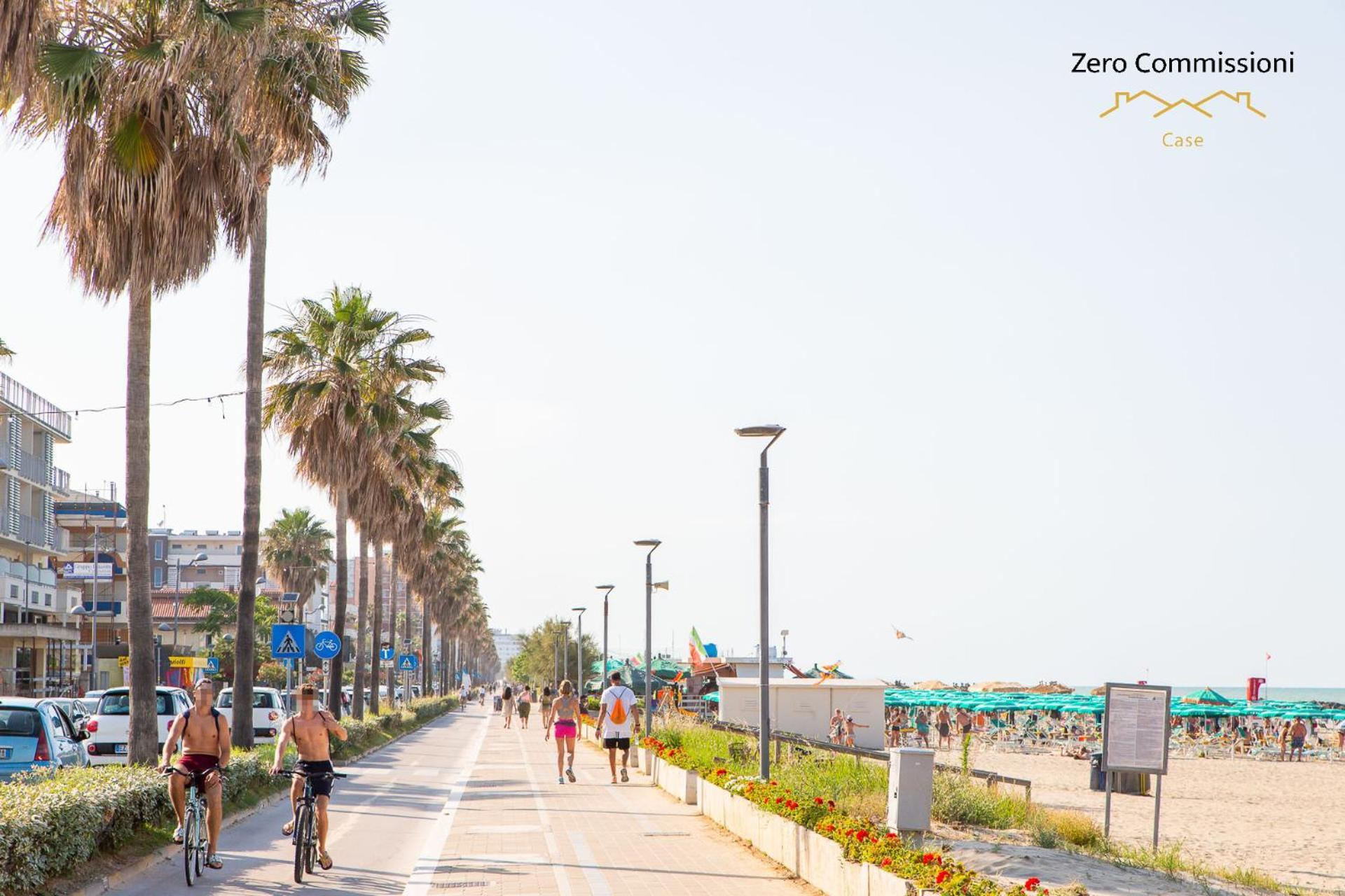 Montesilvano Marina Palm Beach House - Vista Mare מראה חיצוני תמונה