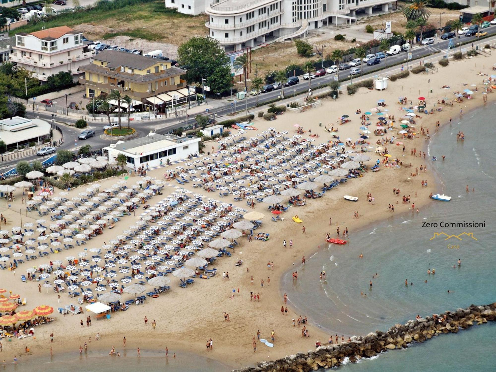 Montesilvano Marina Palm Beach House - Vista Mare מראה חיצוני תמונה